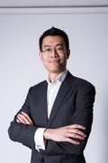 李明正先生  (Mr. Gin Lee) CFP(CM)，QRA，MHKSI 香港財務策劃師學會副主席（財務及行政）