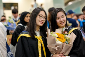 香港大學附屬學院第23屆畢業典禮圓滿舉行