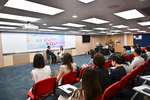 The inaugural session, titled “Enduring Learning to Becoming a Nutritionist”, was presented by Ms Cindy Au, a distinguished alumna