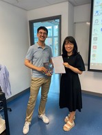 恭喜謝小姐於我們的課程『Certificate in Spanish (Introductory)』當中獲得傑出表現獎 ! ¡Felicidades! (2024年六月)