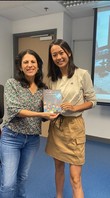 恭喜王小姐於我們的課程『Certificate in Spanish (Introductory)』當中獲得傑出表現獎 ! ¡Felicidades! (2023年十月)