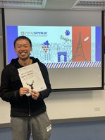 恭喜陈先生获得我们法语中级证书课程的飞跃进步奖！ Félicitations!