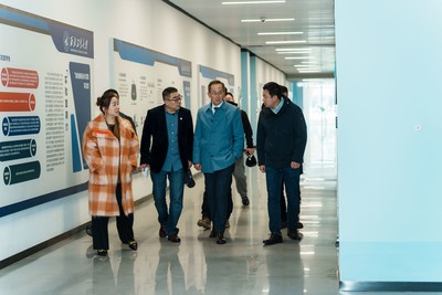 The delegation visited the laboratories of Northwestern Polytechnical University (from left to right): Dr Joey Lam, Mr Lei Donghong, Prof Lee Keng Mun William, Prof Dong Hao